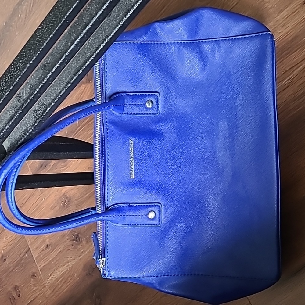 Blue tote bag